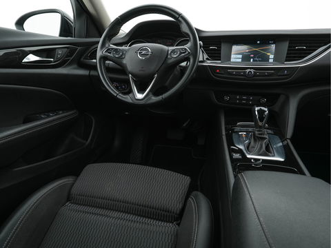 Opel Insignia Sports Tourer 1.5 Turbo Business Executive Aut. *NAVI-FULLMAP | LEATHER-FABRIC | KEYLESS | DAB+ | SPORT-SEATS  | ECC | PDC | CRUISE | TOWBAR | CARPLAY | 18''ALU*