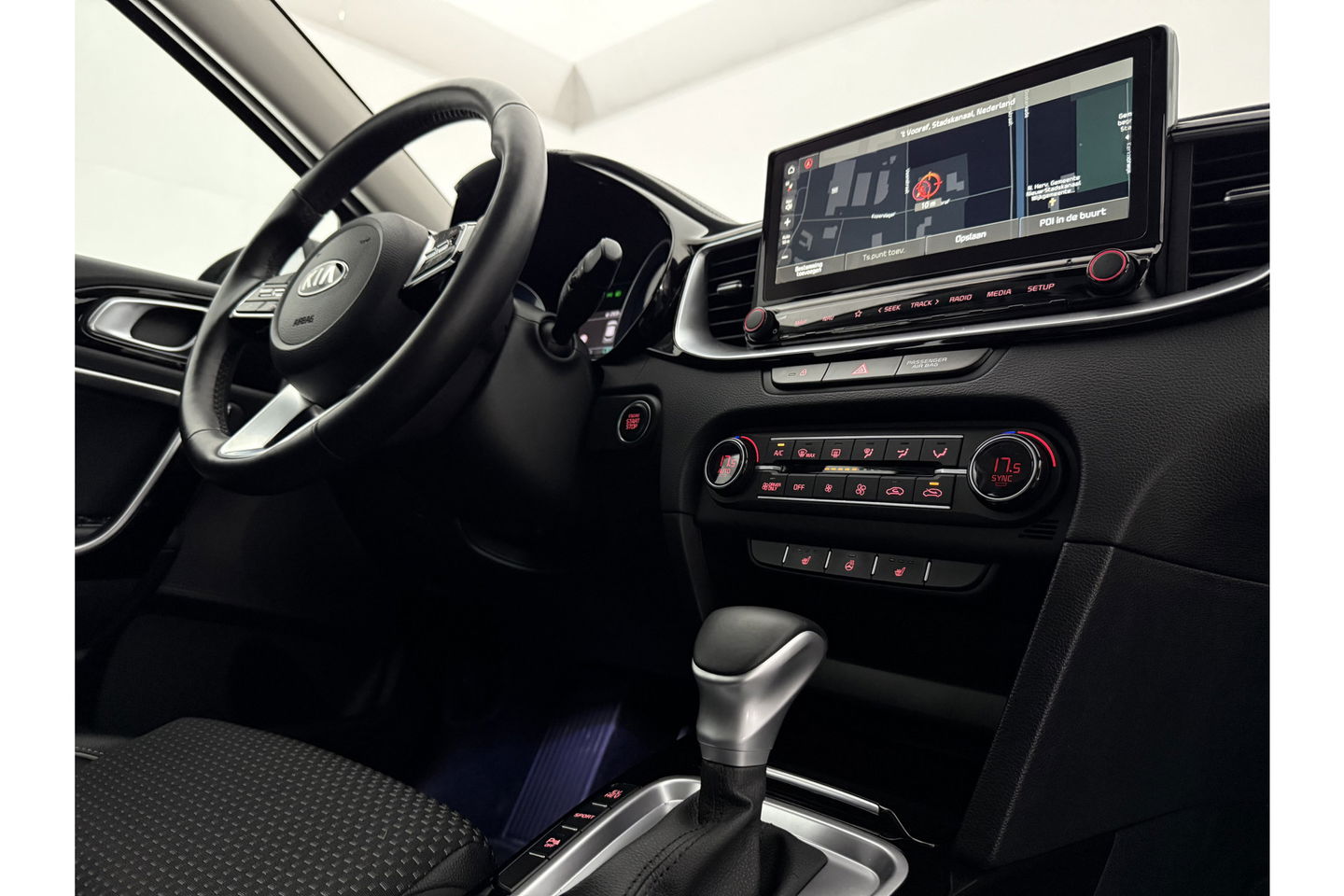 Kia Xceed 1.6 GDi PHEV ExecutiveLine 165PK Camera Carplay LED Cruise Clima Navi 16"LMV PDC