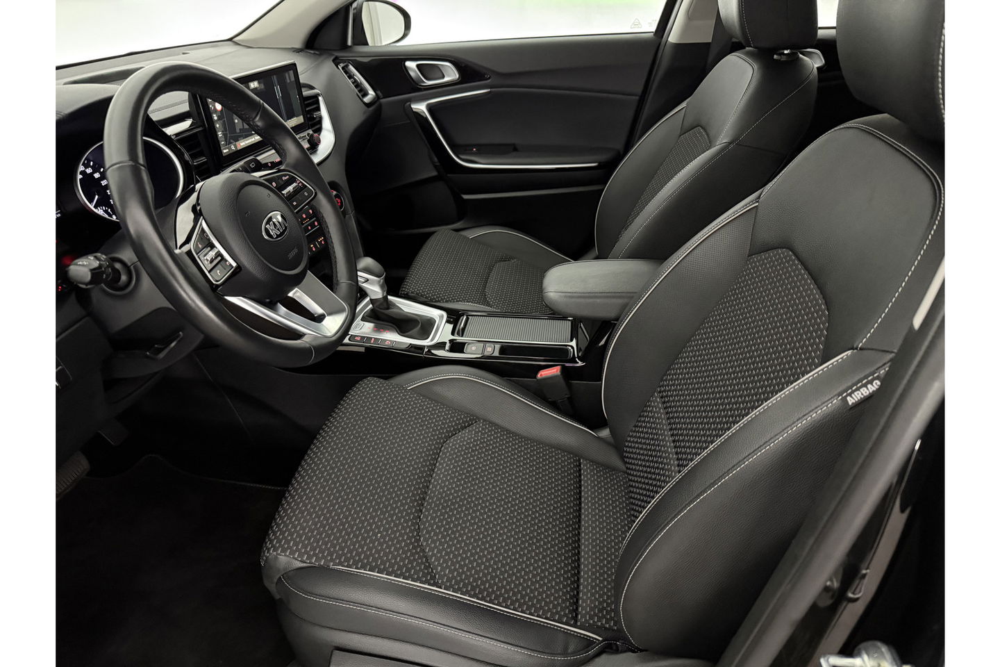 Kia Xceed 1.6 GDi PHEV ExecutiveLine 165PK Camera Carplay LED Cruise Clima Navi 16"LMV PDC