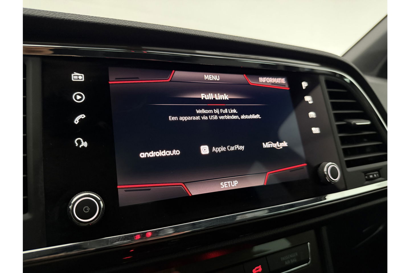SEAT Ateca 1.5 TSI Xcellence 150PK DSG 360 Camera Sfeer Beats Audio Carplay LED Trekhaak Navi Clima Cruise 18"LMV PDC