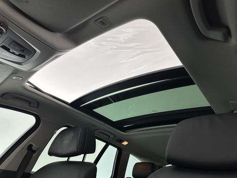 BMW 5 Serie Touring 530d High Executive Luxury-Line Aut. *PANO | LUXURY-LEATHER | HEAD-UP | BI-XENON | MEMORY-PACK | HIFI-SOUND | HEATED-COMFORT-SEATS | NAVI-FULLMAP | CRUISE | TOWBAR | SHIFT-PADDLES | LANE-ASSIST | ECC | PDC | 18''ALU*