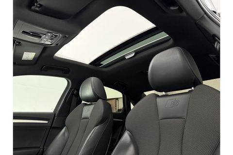 Audi A3 35 TFSI S-Line 150PK Pano LED Carplay Virtual Clima Cruise Navigatie PDC 18''LMV