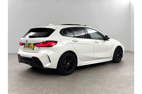 BMW 1-serie 118i M-Sport 141PK Pano Carplay Sfeerverl. Virtual LED Memory Clima Camera Cruise Navi PDC 17"LMV