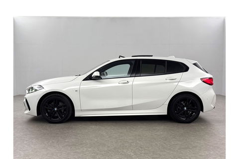 BMW 1-serie 118i M-Sport 141PK Pano Carplay Sfeerverl. Virtual LED Memory Clima Camera Cruise Navi PDC 17"LMV