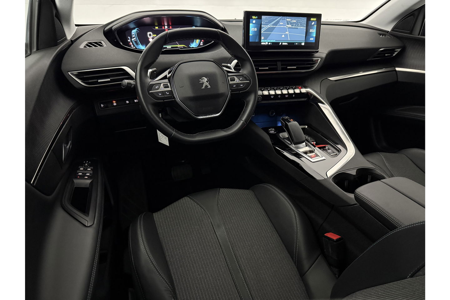 Peugeot 3008 1.6 HYbrid 222PK Allure 360Camera Carplay Virtual LED Trekhaak Clima Cruise Navi PDC 18''LMV