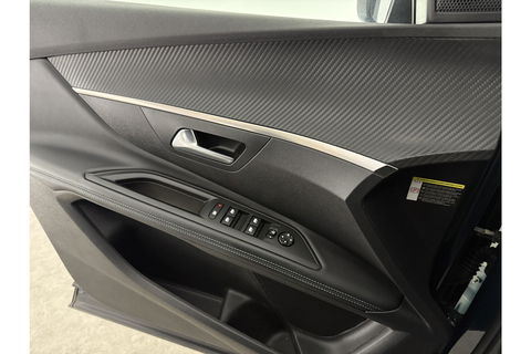 Peugeot 3008 1.6 HYbrid 222PK Allure 360Camera Carplay Virtual LED Trekhaak Clima Cruise Navi PDC 18''LMV