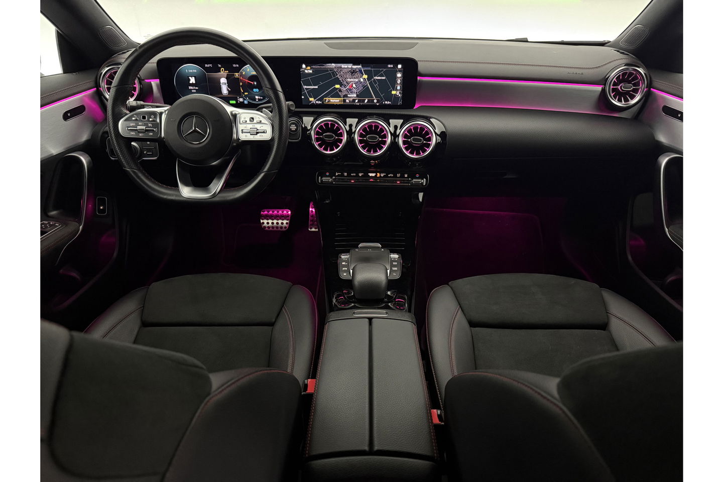 Mercedes-Benz CLA-Klasse 250 e AMG 235PK Hybride Sfeerverl. LED Virtual Trekhaak Camera Cruise Navi 18"LMV PDC