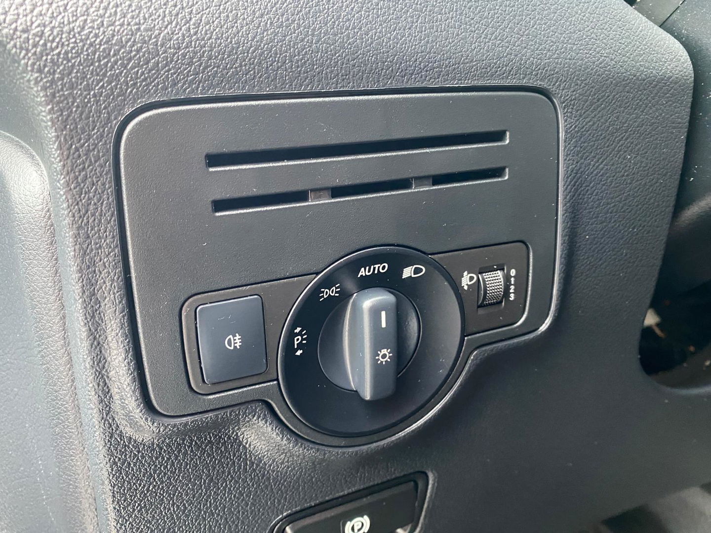 Mercedes-Benz Vito 114 CDI Lang LAADKLEP / AIRCO / CRUISE CONTROLE / NAVI / AUTOMAAT