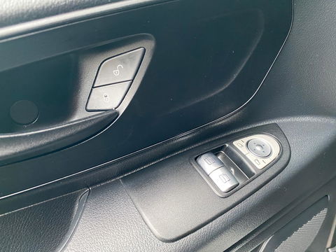 Mercedes-Benz Vito 114 CDI Lang LAADKLEP / AIRCO / CRUISE CONTROLE / NAVI / AUTOMAAT