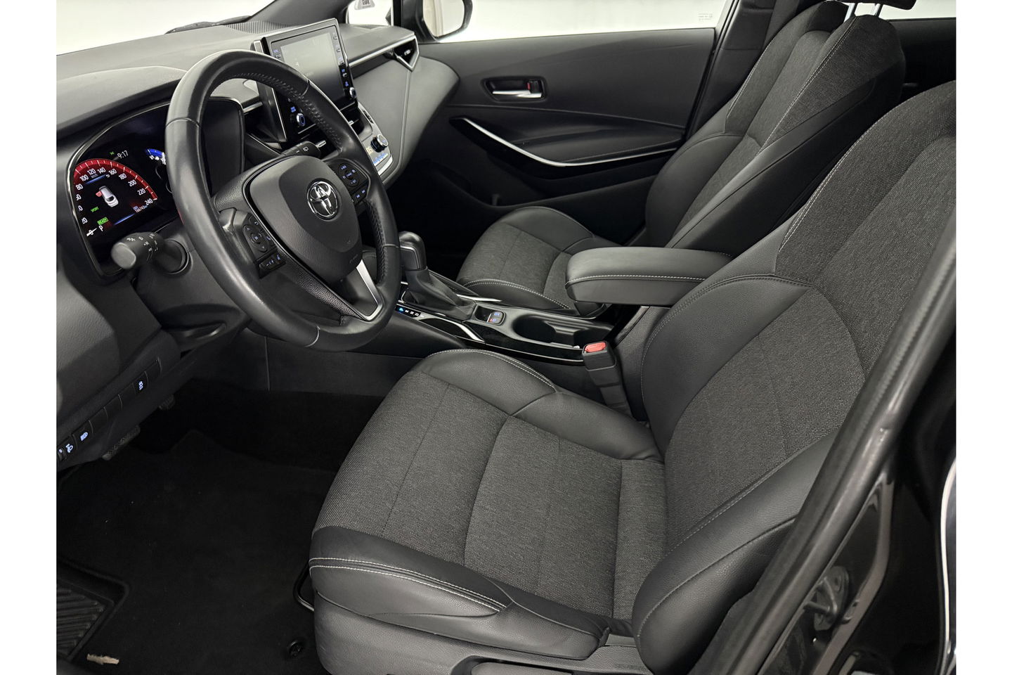 Toyota Corolla 1.8 Hybrid 148PK Camera Clima Cruise LED Virtual Navigatie 17"LMV
