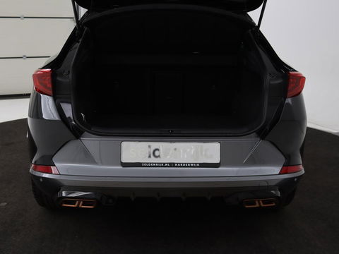 CUPRA Formentor 1.4 e-Hybrid | Leder | Stoel & stuurverwarming | Adaptive cruise | Memory | Full LED | Keyless | Sfeerverlichting | Bluetooth