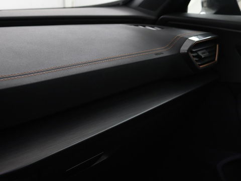 CUPRA Formentor 1.4 e-Hybrid | Leder | Stoel & stuurverwarming | Adaptive cruise | Memory | Full LED | Keyless | Sfeerverlichting | Bluetooth
