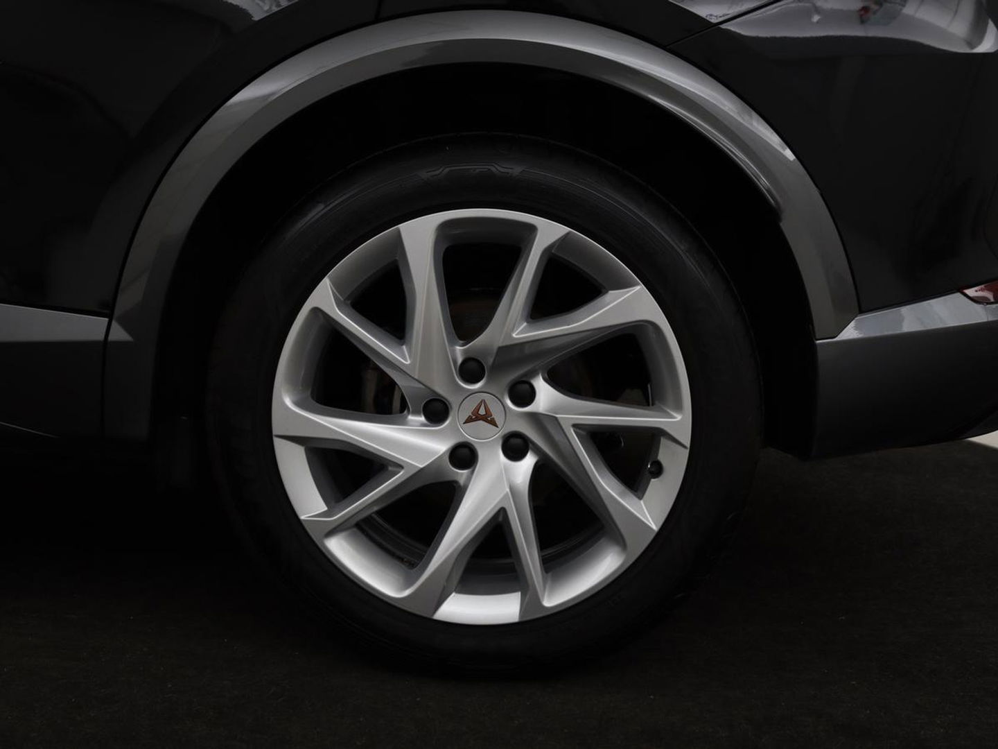 CUPRA Formentor 1.4 e-Hybrid | Leder | Stoel & stuurverwarming | Adaptive cruise | Memory | Full LED | Keyless | Sfeerverlichting | Bluetooth