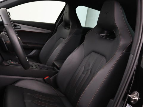 CUPRA Formentor 1.4 e-Hybrid | Leder | Stoel & stuurverwarming | Adaptive cruise | Memory | Full LED | Keyless | Sfeerverlichting | Bluetooth