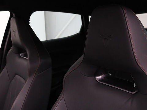 CUPRA Formentor 1.4 e-Hybrid | Leder | Stoel & stuurverwarming | Adaptive cruise | Memory | Full LED | Keyless | Sfeerverlichting | Bluetooth