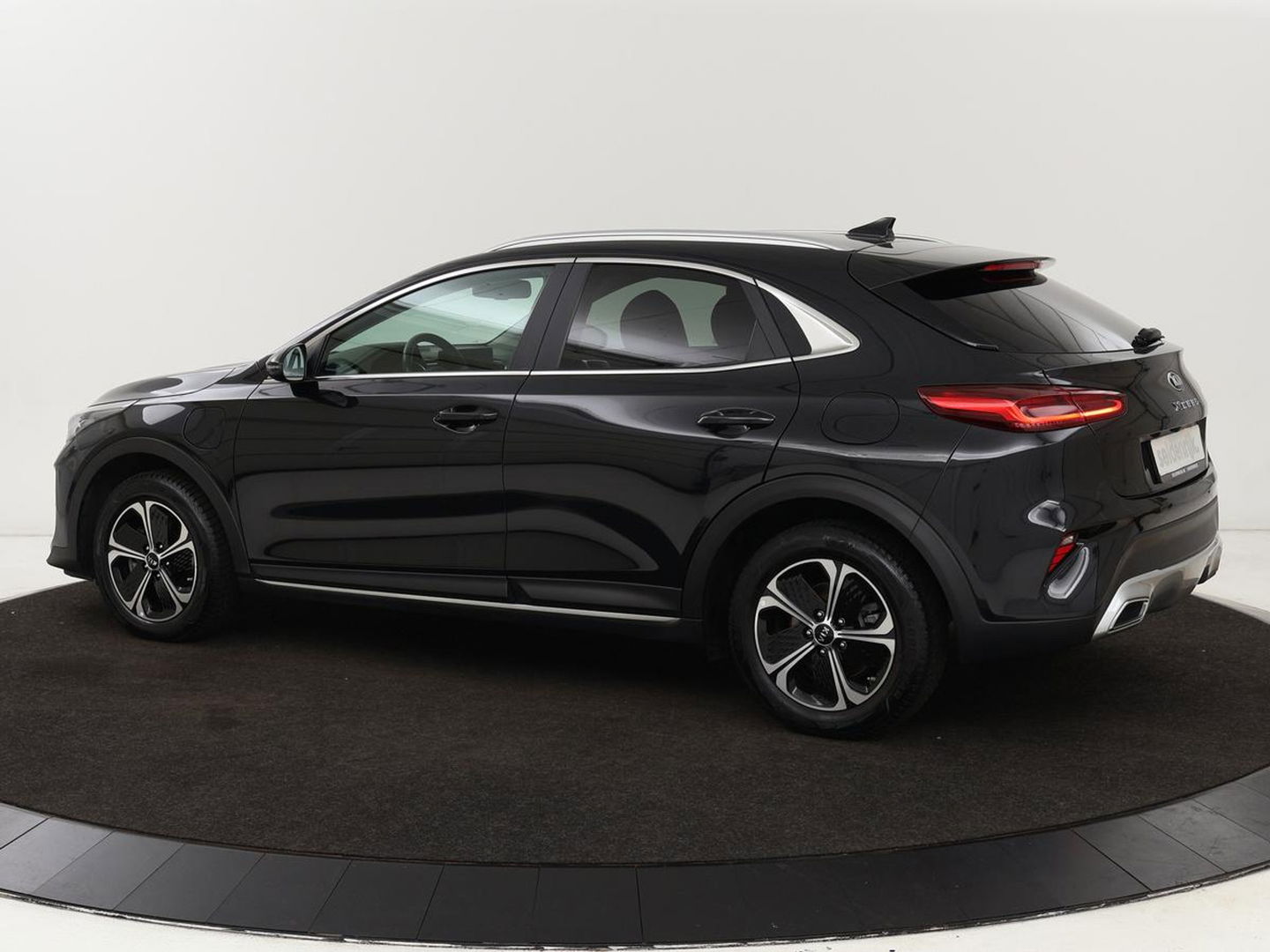 Kia Xceed 1.6 GDI PHEV | Carplay | Navigatie | Half leder | Climate control | Keyless | Full LED | Cruise control | Bluetooth