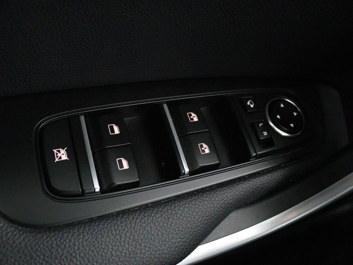 Kia Xceed 1.6 GDI PHEV | Carplay | Navigatie | Half leder | Climate control | Keyless | Full LED | Cruise control | Bluetooth