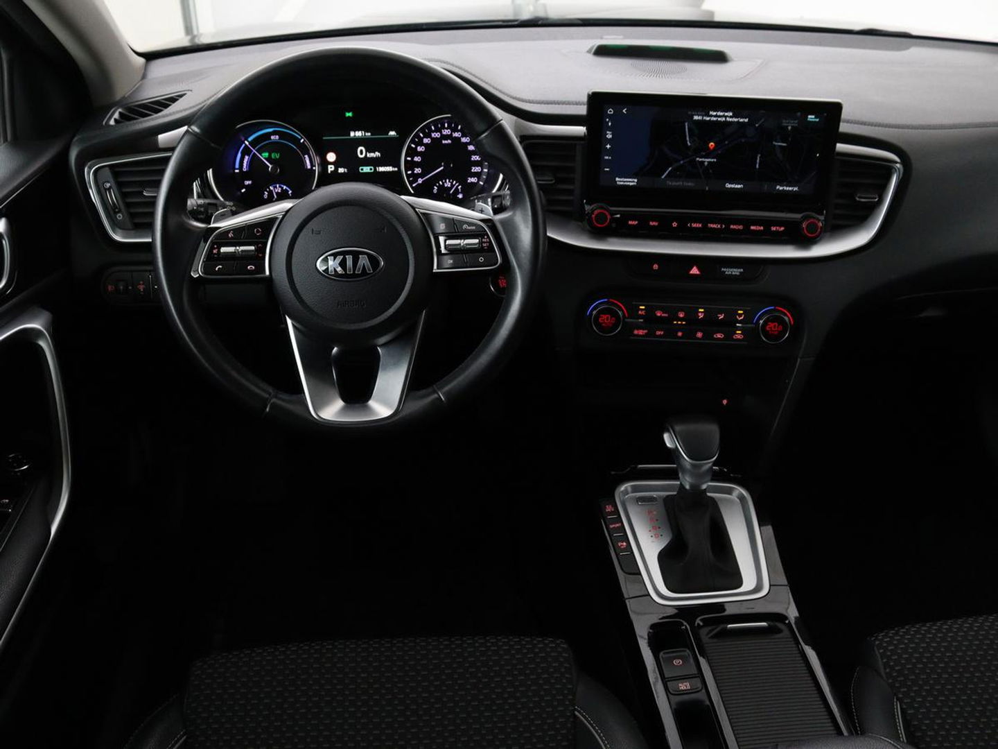 Kia Xceed 1.6 GDI PHEV | Carplay | Navigatie | Half leder | Climate control | Keyless | Full LED | Cruise control | Bluetooth