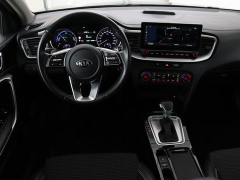 Kia Xceed 1.6 GDI PHEV | Carplay | Navigatie | Half leder | Climate control | Keyless | Full LED | Cruise control | Bluetooth