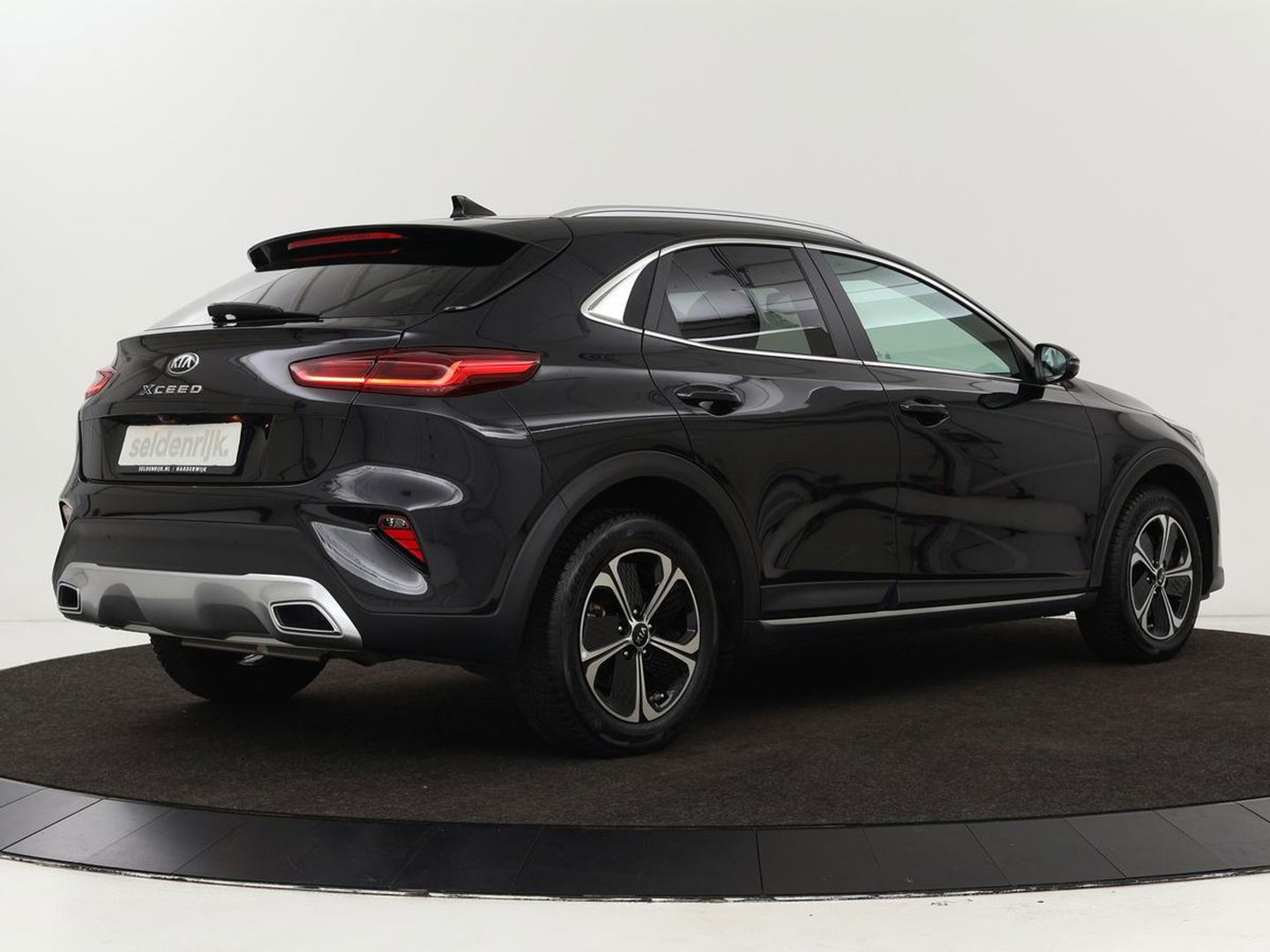 Kia Xceed 1.6 GDI PHEV | Carplay | Navigatie | Half leder | Climate control | Keyless | Full LED | Cruise control | Bluetooth