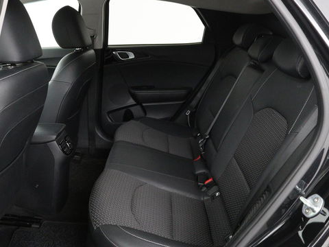 Kia Xceed 1.6 GDI PHEV | Carplay | Navigatie | Half leder | Climate control | Keyless | Full LED | Cruise control | Bluetooth
