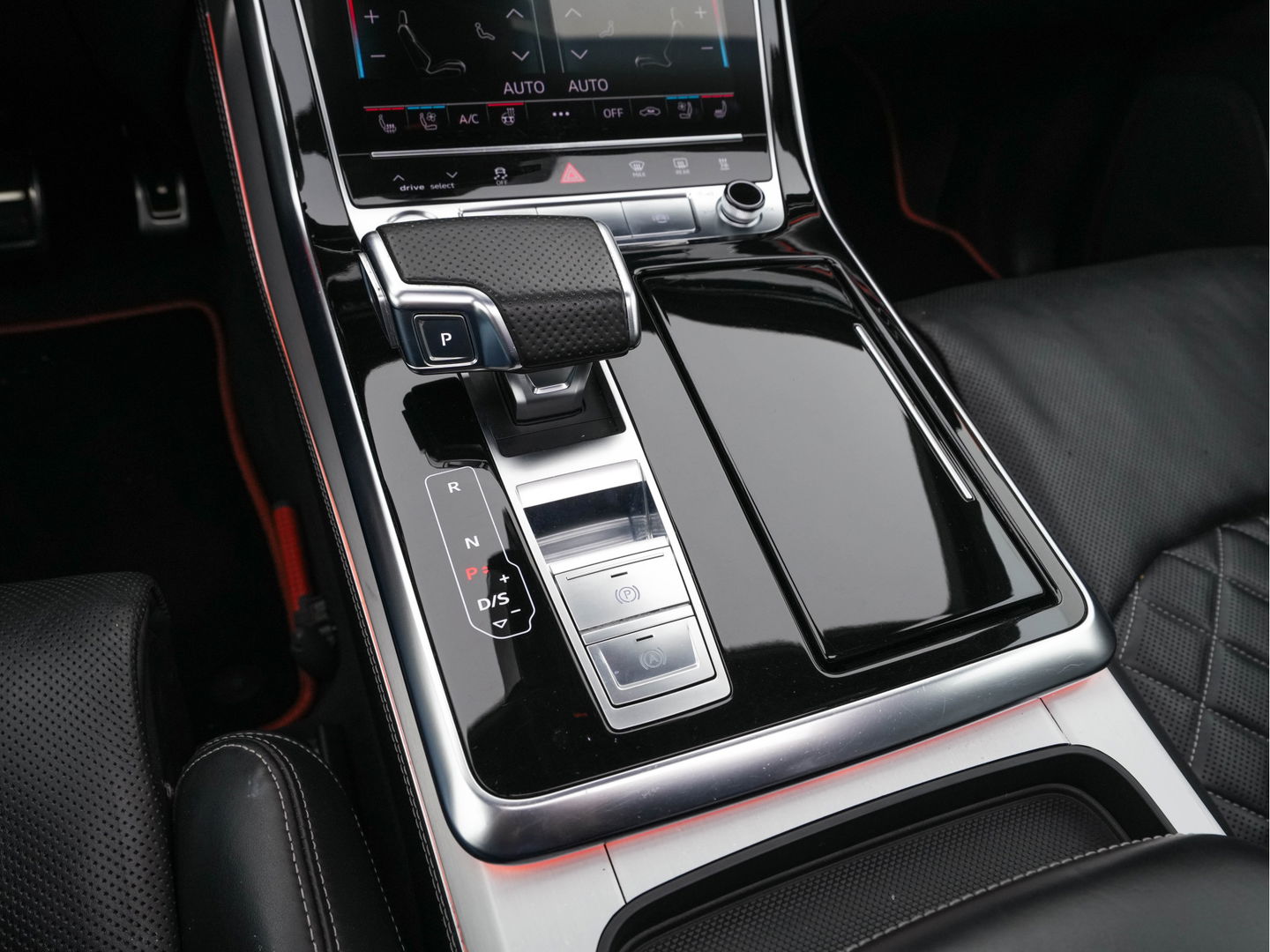Audi Q8 50 TDI Quattro Pro Line S Aut. *PANO | LUXURY-LEATHER | HEAD-UP | HD-MATRIX | SOFT-CLOSE | TOPVIEW | DIGI-COCKPIT | MEMORY-PACK | SPORT-SEATS | KEYLESS | AIR-SUSPENSION | AMBIENT-LIGHT | DAB+ | NAVI-FULLMAP | TOWBAR |