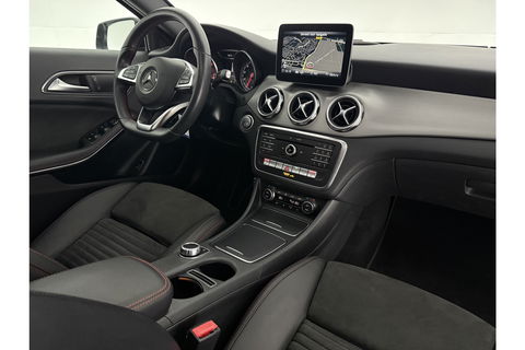 Mercedes-Benz GLA 180 AMG Night Upgrade Pano LED Camera Carplay Clima Cruise Navigatie PDC 19''LMV