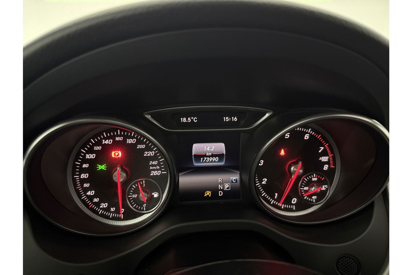 Mercedes-Benz GLA 180 AMG Night Upgrade Pano LED Camera Carplay Clima Cruise Navigatie PDC 19''LMV