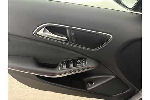 Mercedes-Benz GLA 180 AMG Night Upgrade Pano LED Camera Carplay Clima Cruise Navigatie PDC 19''LMV