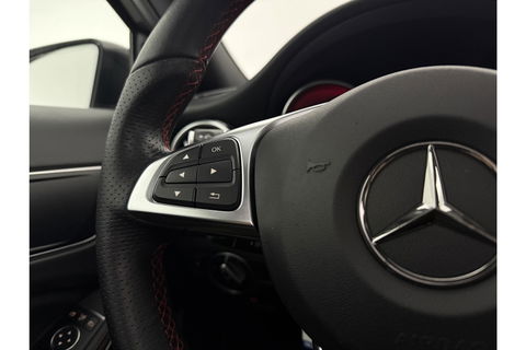Mercedes-Benz GLA 180 AMG Night Upgrade Pano LED Camera Carplay Clima Cruise Navigatie PDC 19''LMV