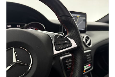 Mercedes-Benz GLA 180 AMG Night Upgrade Pano LED Camera Carplay Clima Cruise Navigatie PDC 19''LMV