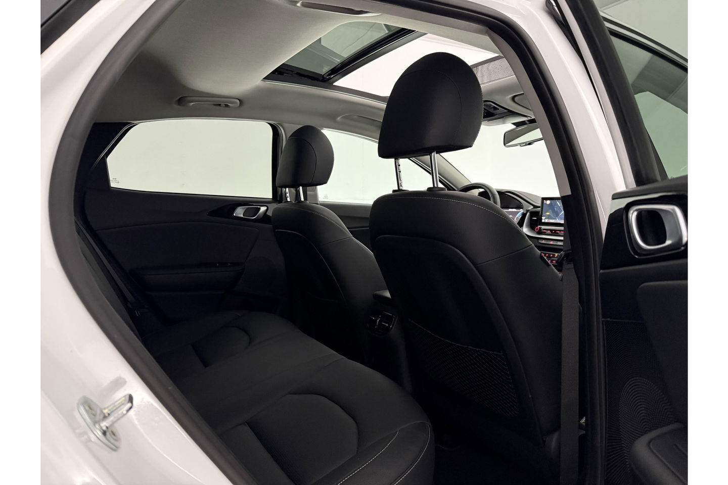 Kia Xceed 1.6 GDi PHEV ExecutiveLine 165PK Parelmoer Pano Carplay Camera LED Virtual Memory-Seats Leder 18"LMV Clima Navi PDC Stoel/Stuurverwarming