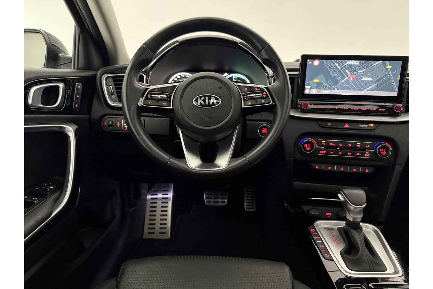 Kia Xceed 1.6 GDi PHEV ExecutiveLine 165PK Parelmoer Pano Carplay Camera LED Virtual Memory-Seats Leder 18"LMV Clima Navi PDC Stoel/Stuurverwarming