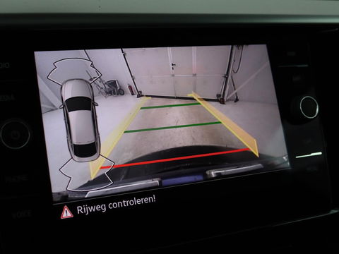 Volkswagen Arteon 1.4 TSI eHybrid R-Line Business+ | Panoramadak | Trekhaak | Stoelverwarming | Matrix LED | Adaptive cruise | Leder/Alcantara | Carplay | Camera | Keyless