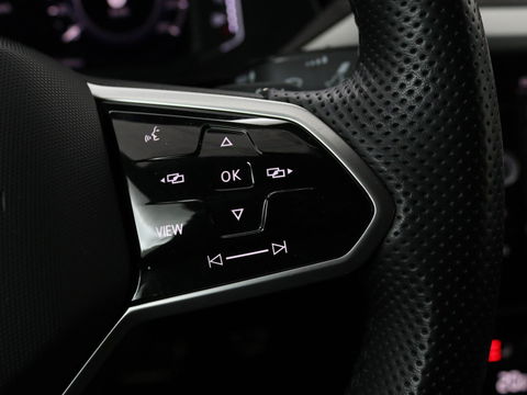 Volkswagen Arteon 1.4 TSI eHybrid R-Line Business+ | Panoramadak | Trekhaak | Stoelverwarming | Matrix LED | Adaptive cruise | Leder/Alcantara | Carplay | Camera | Keyless