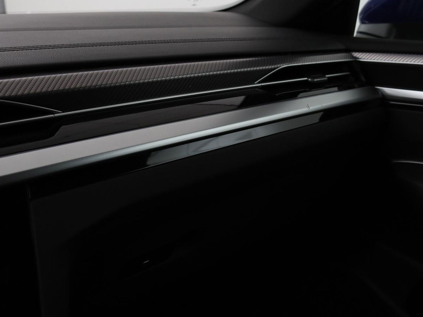 Volkswagen Arteon 1.4 TSI eHybrid R-Line Business+ | Panoramadak | Trekhaak | Stoelverwarming | Matrix LED | Adaptive cruise | Leder/Alcantara | Carplay | Camera | Keyless