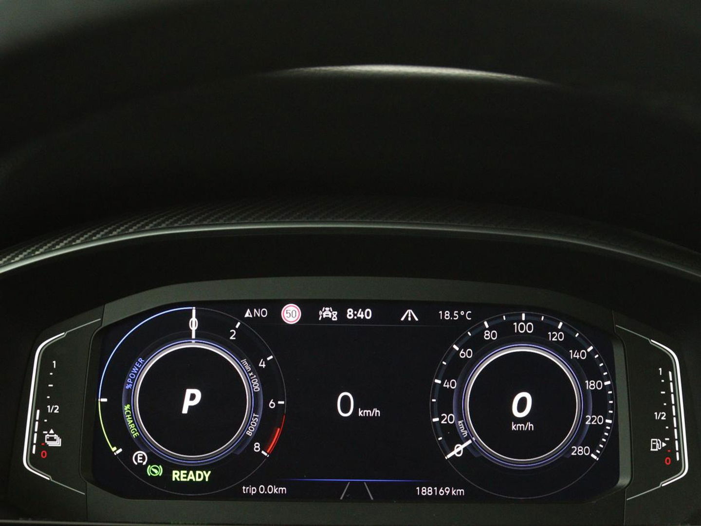 Volkswagen Arteon 1.4 TSI eHybrid R-Line Business+ | Panoramadak | Trekhaak | Stoelverwarming | Matrix LED | Adaptive cruise | Leder/Alcantara | Carplay | Camera | Keyless