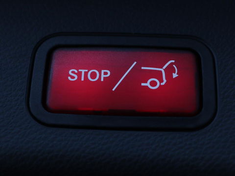 Mercedes-Benz C-Klasse 160 Business Solutions AMG | Stoelverwarming | Trekhaak | Leder/Alcantara | Camera | Navigatie | Park Assist | Full LED | Climate control