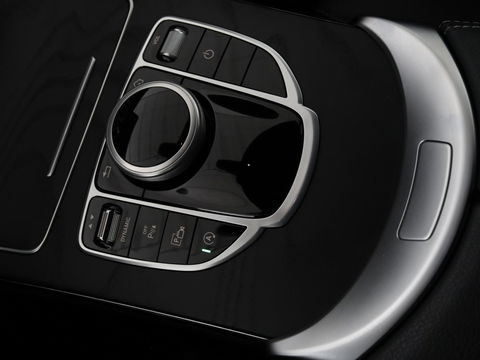 Mercedes-Benz C-Klasse 160 Business Solutions AMG | Stoelverwarming | Trekhaak | Leder/Alcantara | Camera | Navigatie | Park Assist | Full LED | Climate control