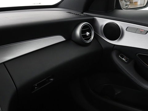 Mercedes-Benz C-Klasse 160 Business Solutions AMG | Stoelverwarming | Trekhaak | Leder/Alcantara | Camera | Navigatie | Park Assist | Full LED | Climate control