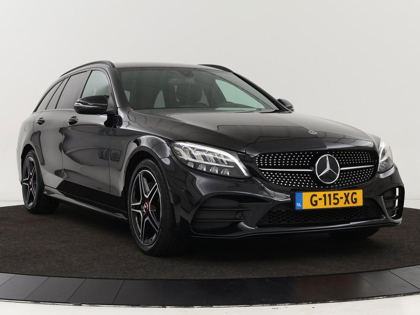 Mercedes-Benz C-Klasse 160 Business Solutions AMG | Stoelverwarming | Trekhaak | Leder/Alcantara | Camera | Navigatie | Park Assist | Full LED | Climate control