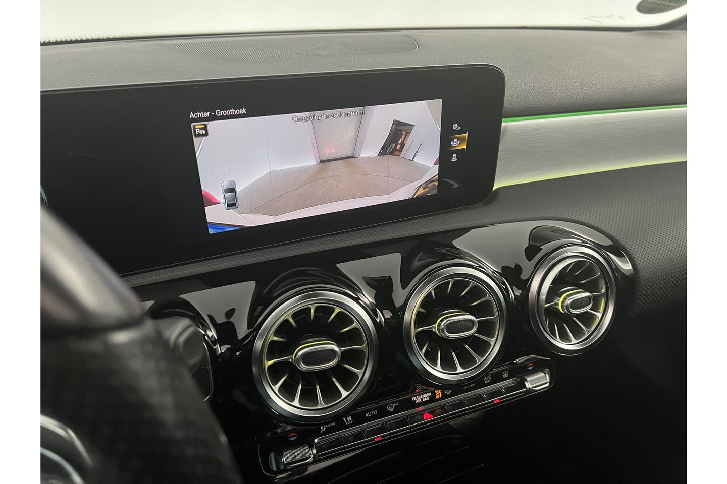Mercedes-Benz A-Klasse 250 e AMG 235PK Hybride Pano Memory Sfeerverl. LED Virtual Camera Cruise Clima Navi PDC 18"LMV