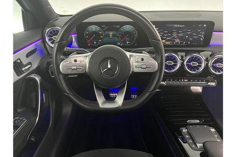 Mercedes-Benz A-Klasse 250 e AMG 235PK Hybride Pano Memory Sfeerverl. LED Virtual Camera Cruise Clima Navi PDC 18"LMV