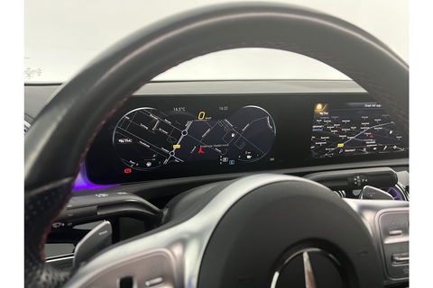 Mercedes-Benz A-Klasse 250 e AMG 235PK Hybride Pano Memory Sfeerverl. LED Virtual Camera Cruise Clima Navi PDC 18"LMV