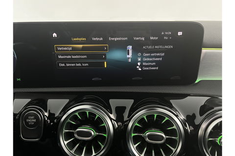 Mercedes-Benz A-Klasse 250 e AMG 235PK Hybride Pano Memory Sfeerverl. LED Virtual Camera Cruise Clima Navi PDC 18"LMV