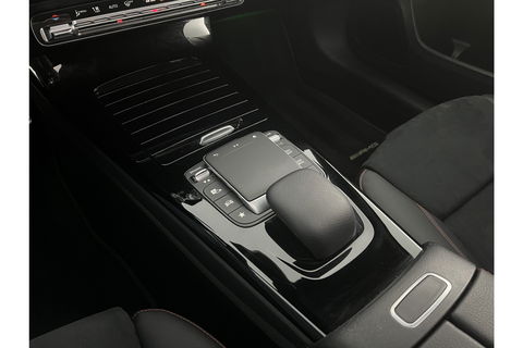 Mercedes-Benz A-Klasse 250 e AMG 235PK Hybride Pano Memory Sfeerverl. LED Virtual Camera Cruise Clima Navi PDC 18"LMV