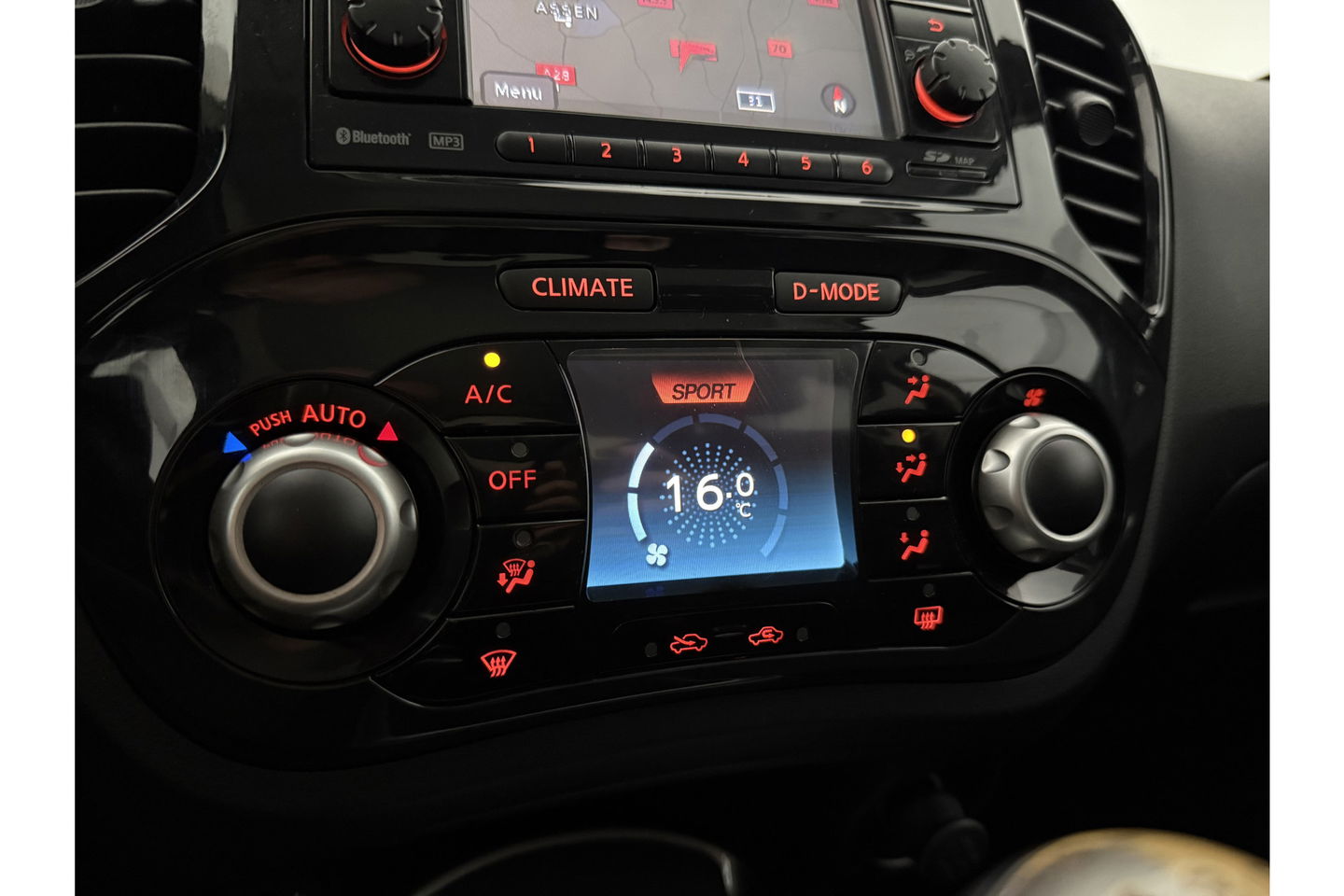 Nissan Juke 1.6 Tekna | APK tot 10-2025 | Camera Clima Trekhaak Navigatie Bluetooth