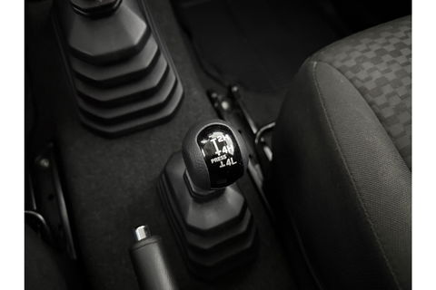 Suzuki Jimny 1.5 Allgrip 4x4 Airco Bullbar Lier Trekhaak Camera Cruise Navi LED Sidebars 4 Persoons 15"LMV