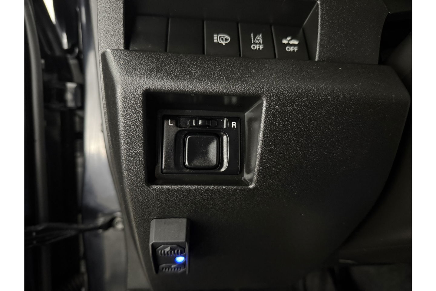 Suzuki Jimny 1.5 Allgrip 4x4 Airco Bullbar Lier Trekhaak Camera Cruise Navi LED Sidebars 4 Persoons 15"LMV