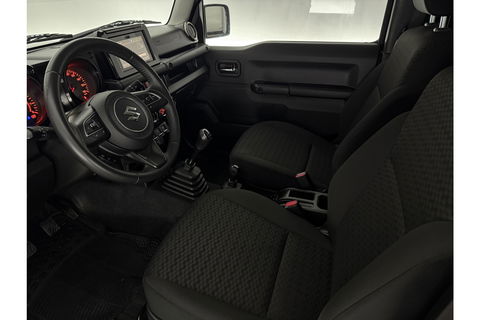 Suzuki Jimny 1.5 Allgrip 4x4 Airco Bullbar Lier Trekhaak Camera Cruise Navi LED Sidebars 4 Persoons 15"LMV
